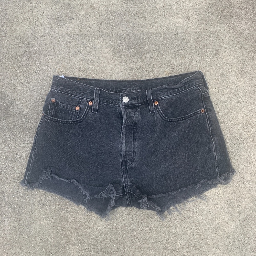 Levis 501 Shorts Womens 30 Cut Off Black  Denim Jean Booty 2" Jorts Faded Tag 29